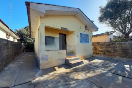 Casa térrea para Jardim Bandeirantes.