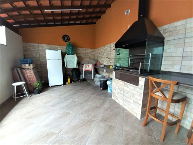 Sobrado à venda com 3 quartos, sendo 1 suíte,  em Vila Lucia, São Paulo, SP