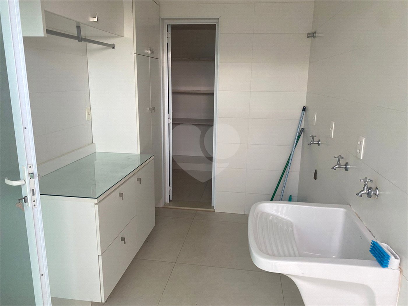 Casa à venda ou para alugar com 4 suítes no condomínio Saint Patrick, Sorocaba - SP