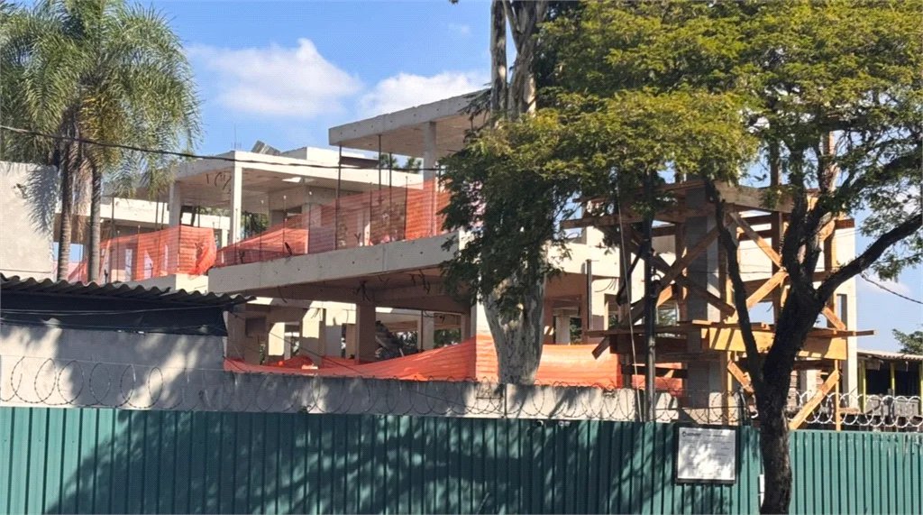 Casa à venda com 4 suítes no condomínio Casa Jardim Paineiras, São Paulo - SP
