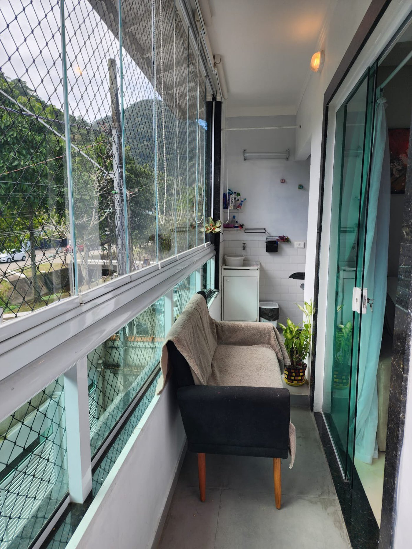 Casa à venda com 3 quartos, sendo 1 suíte, em Canto do Forte, Praia Grande - SP