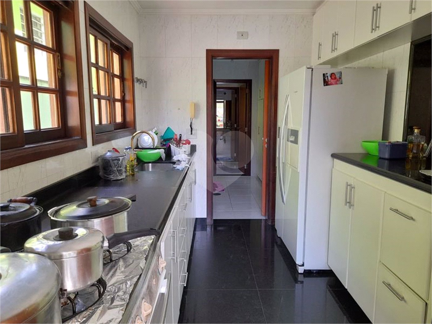 Sobrado à venda com 3 suítes em Vila Romero, São Paulo, SP