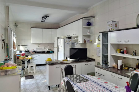 Casa Térrea à venda com 3 quartos, sendo 1 suíte, em Vila Paulicéia, São Paulo, SP