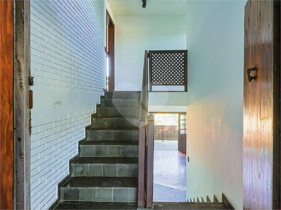Sobrado à venda com 3 quartos, sendo 1 suíte,  em Jardim Leonor, São Paulo, SP