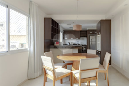 Apartamento à venda com 3 quartos, sendo 1 suíte, em Itaim Bibi, São Paulo, SP