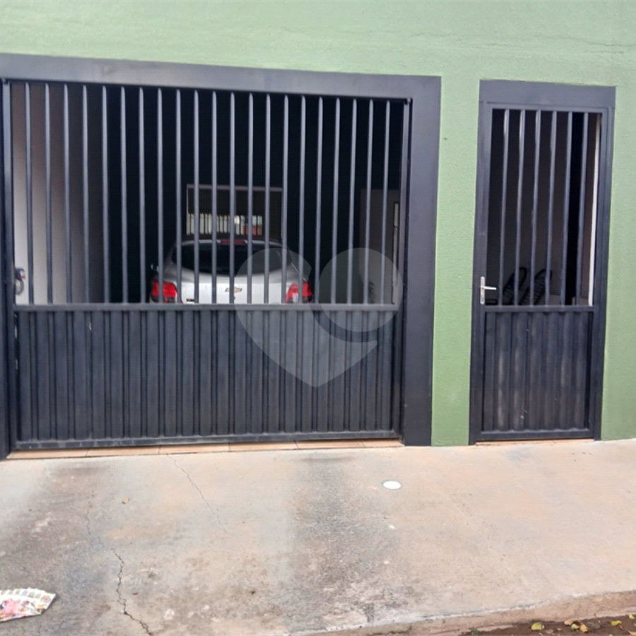 Casa à venda com 2 quartos em Jardim Klayton, Birigüi, SP