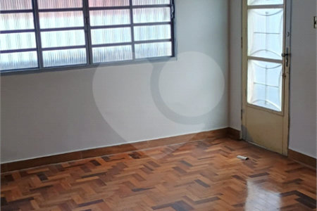Casa à venda com 4 quartos, sendo 1 suíte, em Bosque dos Eucaliptos, São José dos Campos, SP