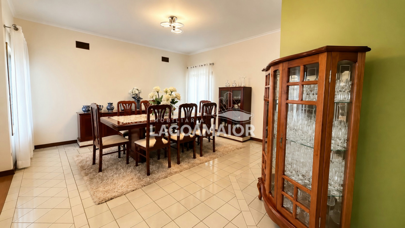 Casa à venda com 3 quartos, sendo 1 suíte, em Santos Dumont, Três Lagoas, MS