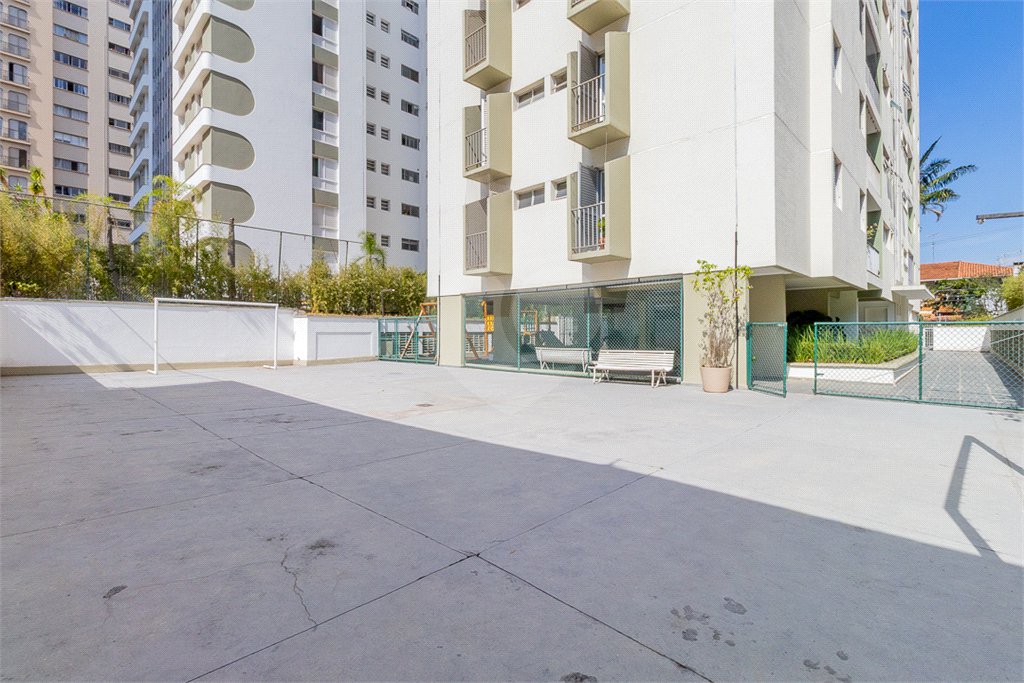 Apartamento à venda com 3 quartos, sendo 1 suíte,  em Cidade Monções, São Paulo, SP