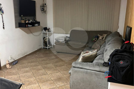 Sobrado à venda com 4 quartos, sendo 1 suíte, em Vila Antonieta, São Paulo, SP