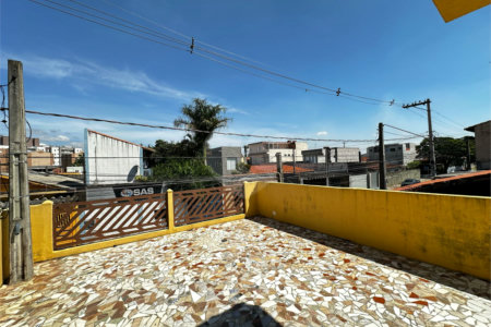 Sobrado à venda com 4 quartos, sendo 1 suíte, em Vila Amorim, Suzano, SP