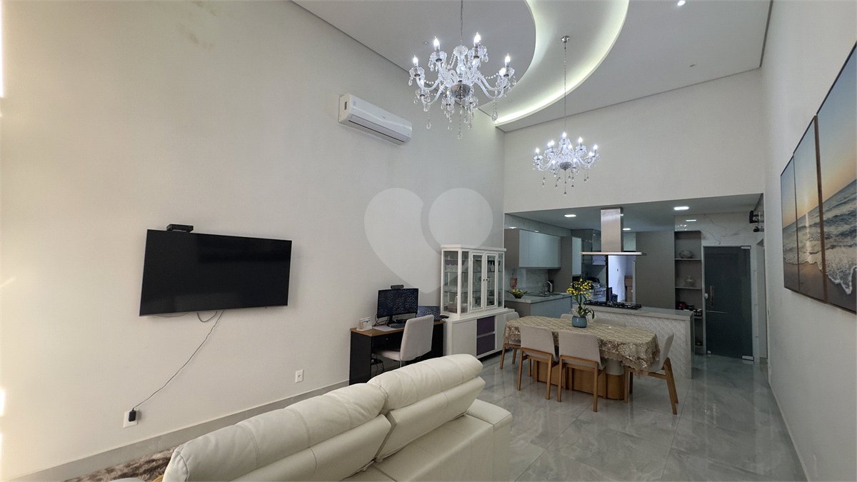 Casa à venda com 3 quartos, sendo 1 suíte, no condomínio Jardim Residencial Dona Maria José, Indaiatuba - SP