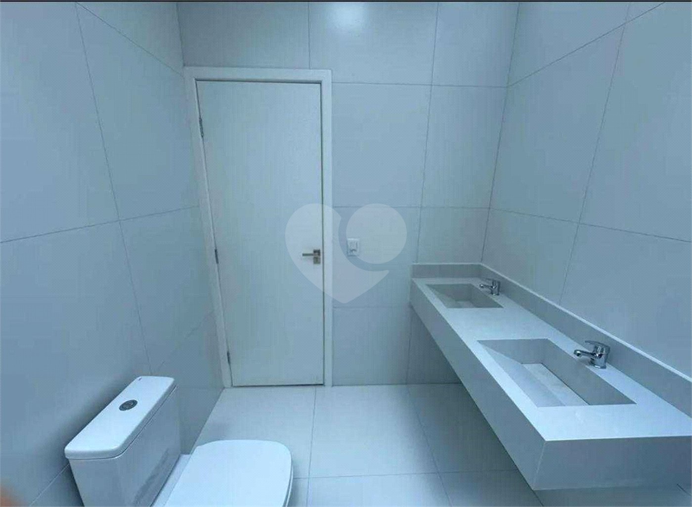 Casa à venda com 3 quartos, sendo 1 suíte,  no condomínio Terras de São Francisco, Sorocaba - SP