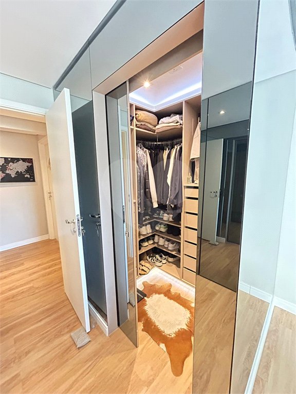 Apartamento à venda com 3 suítes em Barra Funda, São Paulo, SP