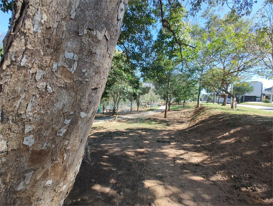 Casa à venda com 3 quartos, sendo 1 suíte, no condomínio Terras de São Francisco, Sorocaba - SP