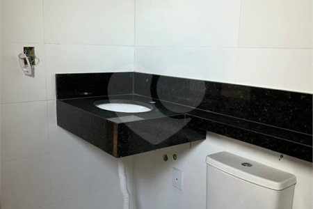 Sobrado à venda com 2 suítes em Vila Carolina, São Paulo, SP