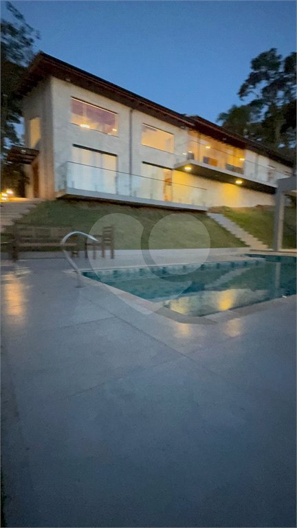 Casa à venda com 4 suítes no condomínio Portal Ouro Verde, Atibaia - SP