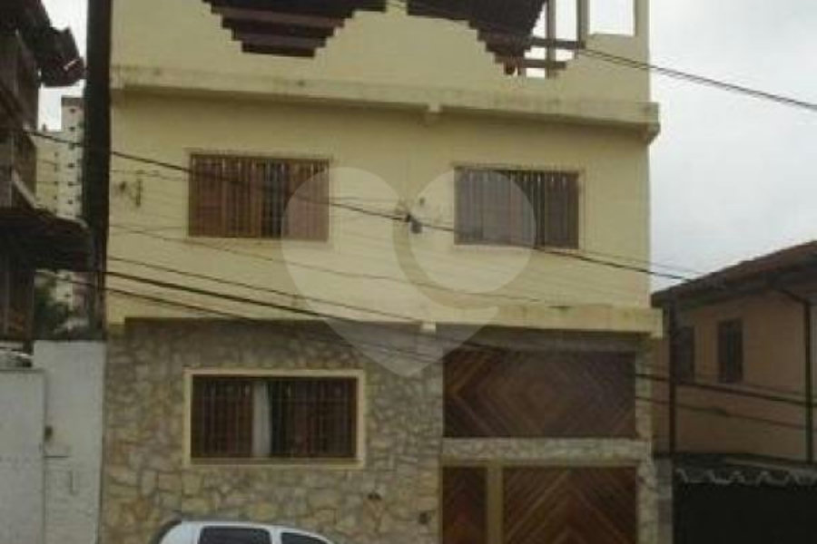Sobrado à venda ou para alugar com 3 quartos, sendo 2 suítes, em Santana, São Paulo, SP