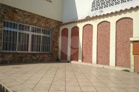 Casa à venda com 4 quartos, sendo 1 suíte,  em Vila Gustavo, São Paulo, SP