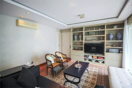 Apartamento à venda com 3 suítes em Real Parque, São Paulo, SP