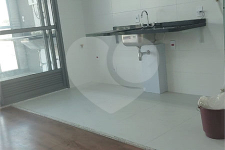 Apartamento à venda com 2 suítes em Mirandópolis, São Paulo, SP