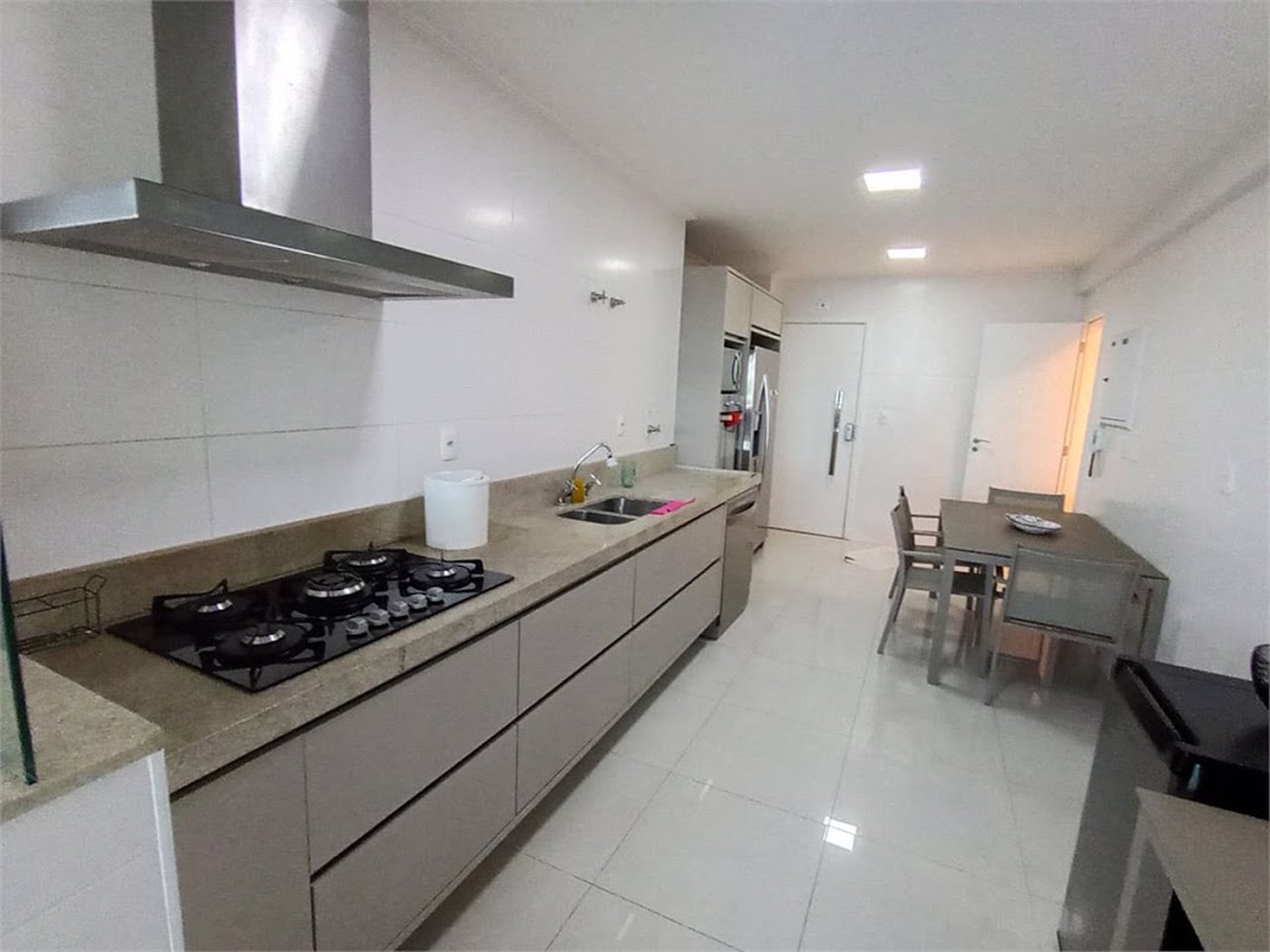 Apartamento Residencial para locação, Boqueirão, Santos - AP0256.