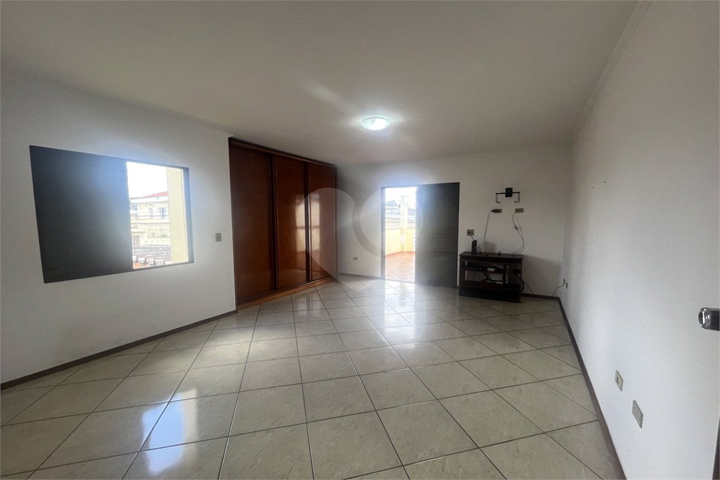 Sobrado à venda com 5 quartos, sendo 2 suítes,  em Jaçanã, São Paulo, SP