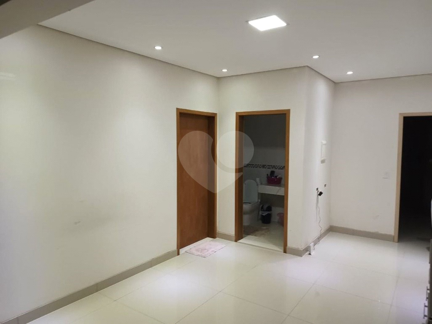 Casa à venda com 3 quartos, sendo 1 suíte, em Jardim Panorama, Salto, SP