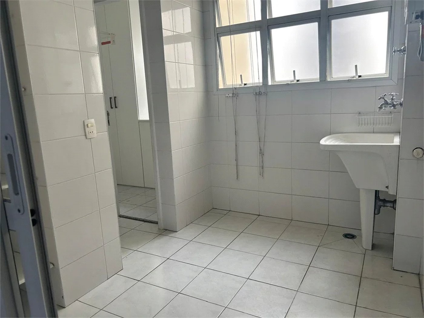 Apartamento para alugar com 3 quartos, sendo 1 suíte, em Pinheiros, São Paulo, SP