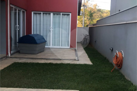 Casa à venda com 3 quartos, sendo 2 suítes,  no condomínio Morada do Bosque, Vinhedo - SP