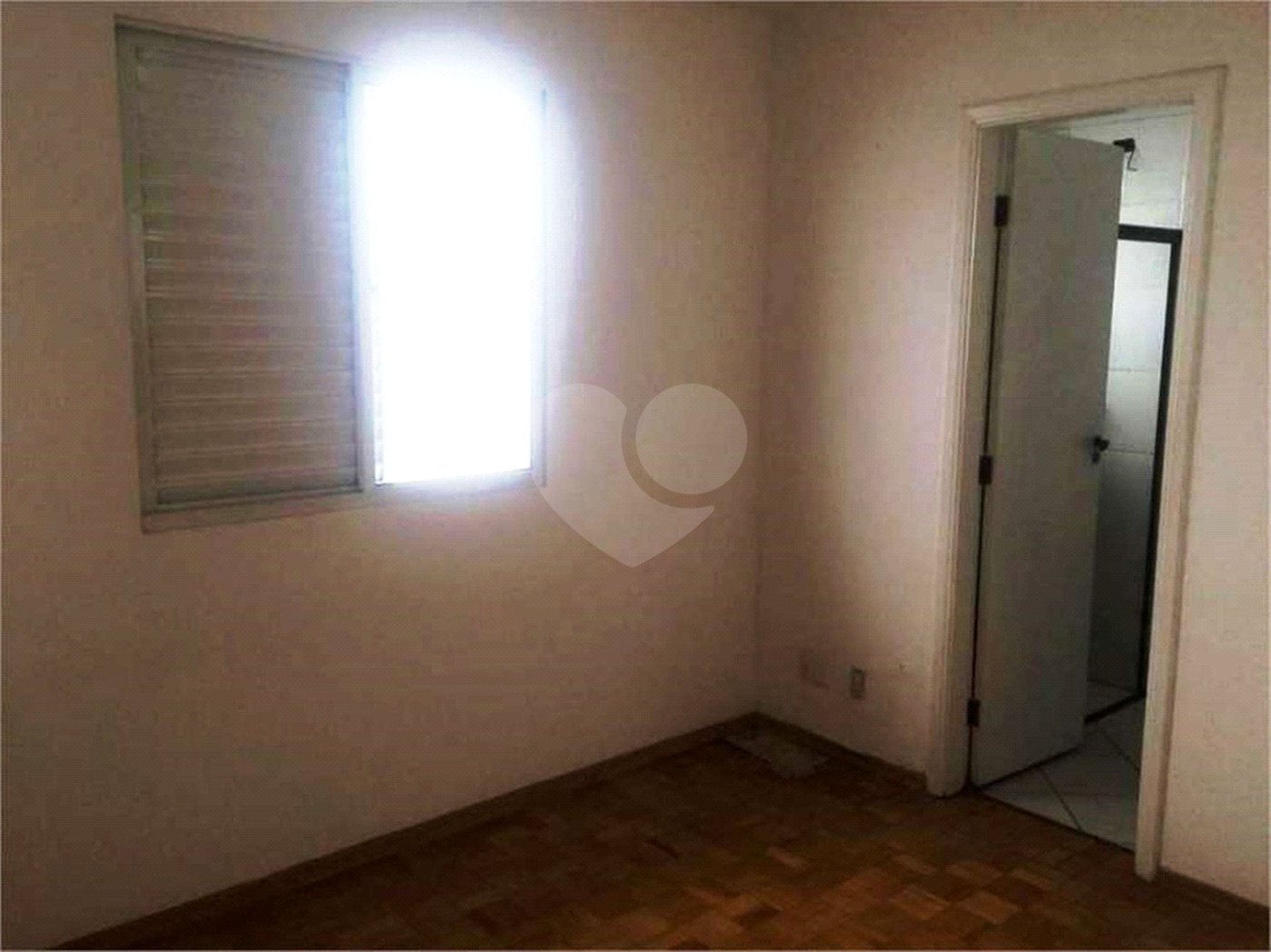 Casa à venda com 3 quartos, sendo 1 suíte, no condomínio Vila das Macieiras, São Paulo - SP