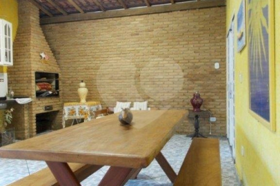 Casa Térrea à venda com 3 quartos, sendo 1 suíte, em Loteamento Bosque dos Guanandis, Caraguatatuba, SP