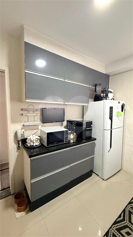 Apartamento à venda com 3 quartos, sendo 1 suíte, em Jardim Tupanci, Barueri, SP