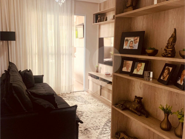 Apartamento à venda com 3 quartos, sendo 1 suíte,  em Vila Medeiros, São Paulo, SP