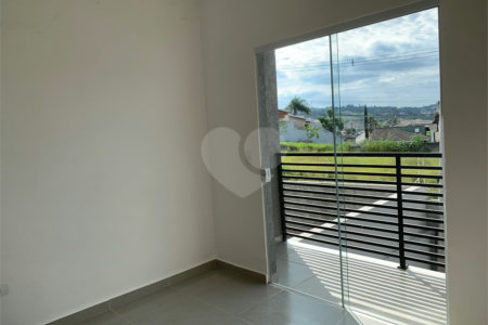 Sobrado à venda com 2 suítes em Residencial Jardins da Catalunha, Atibaia, SP