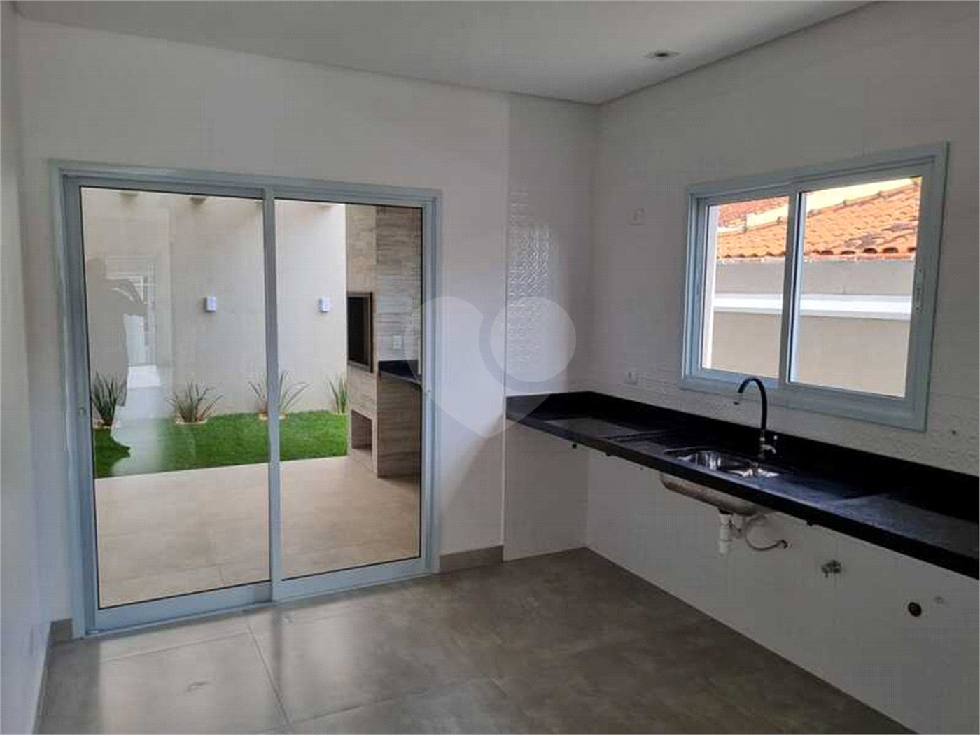 Sobrado à venda com 2 quartos, sendo 1 suíte, em Arujamérica, Arujá, SP