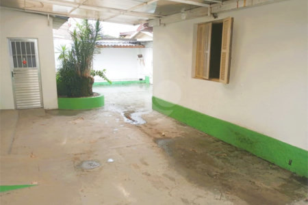 Casa à venda ou para alugar com 7 quartos, sendo 2 suítes, em Jardim Peri Peri, São Paulo, SP