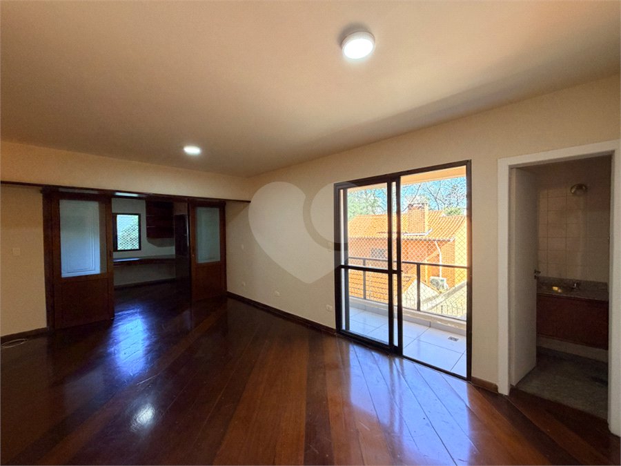Apartamento à venda com 3 quartos, sendo 1 suíte, em Alto da Boa Vista, São Paulo, SP