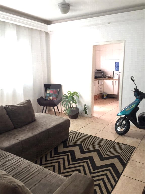Casa à venda com 2 quartos, sendo 1 suíte,  em Vila Assis, Sorocaba, SP