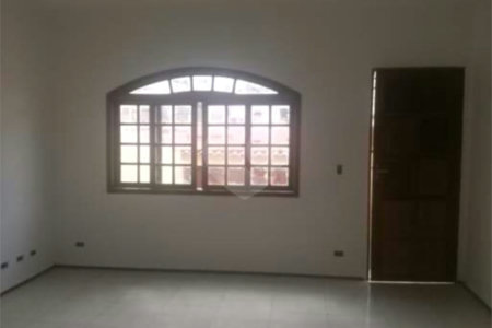 Sobrado à venda com 3 quartos, sendo 1 suíte, em Jardim Monte Kemel, São Paulo, SP
