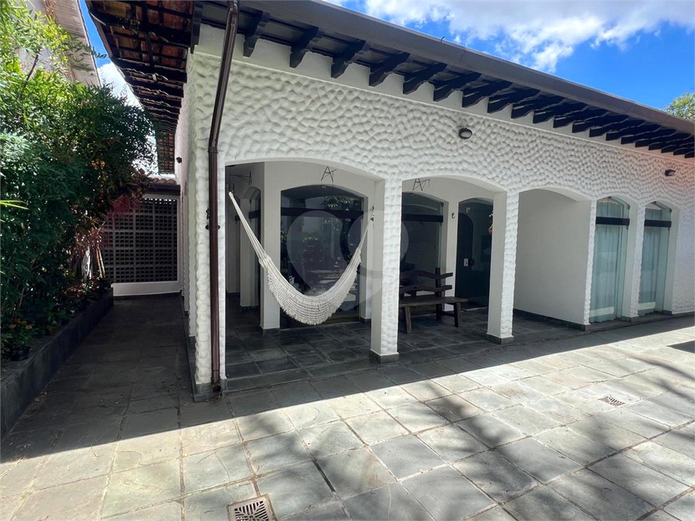 Casa à venda com 5 quartos, sendo 4 suítes, em Parque Maria Helena, São Paulo, SP