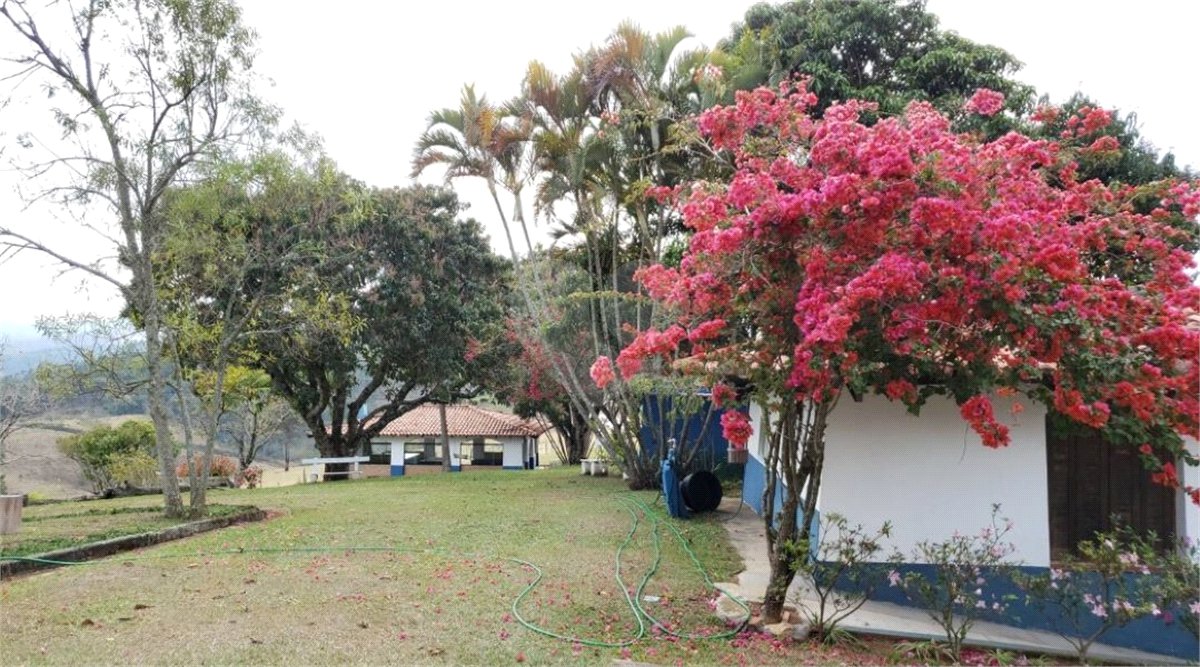Sítio à venda com 6 quartos, sendo 5 suítes, em Dos Mimis, Piracaia, SP