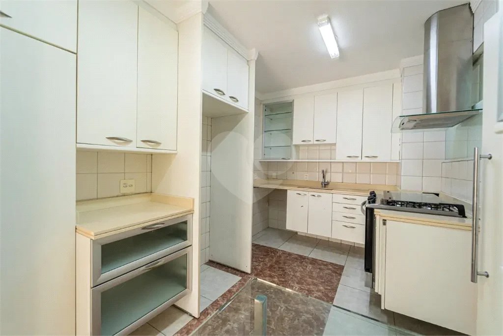 Apartamento à venda em Moema