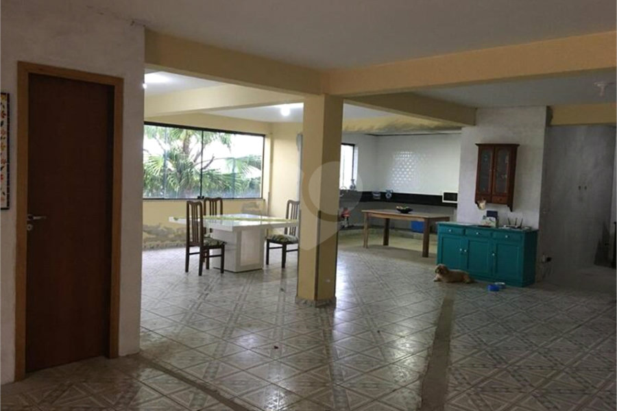 Casa à venda com 4 quartos, sendo 1 suíte, em Vila Machado, Mairiporã, SP