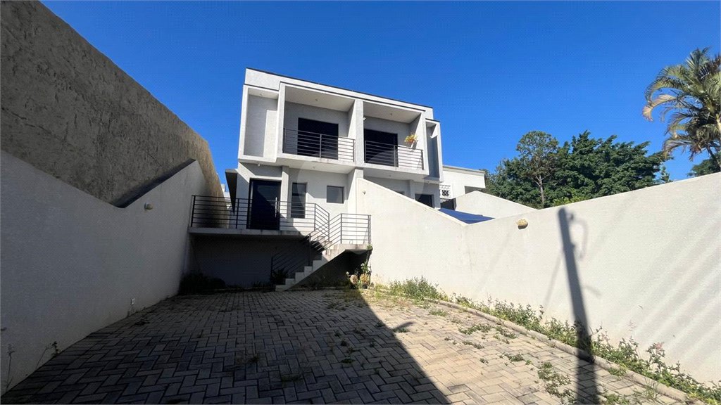 Sobrado à venda ou para alugar com 3 quartos, sendo 1 suíte, em Jardim dos Pinheiros, Atibaia, SP
