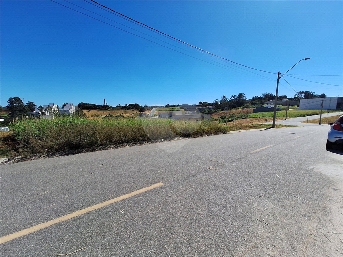 Terreno à venda com 1 suíte no condomínio Jardim Santa Maria, Vinhedo - SP