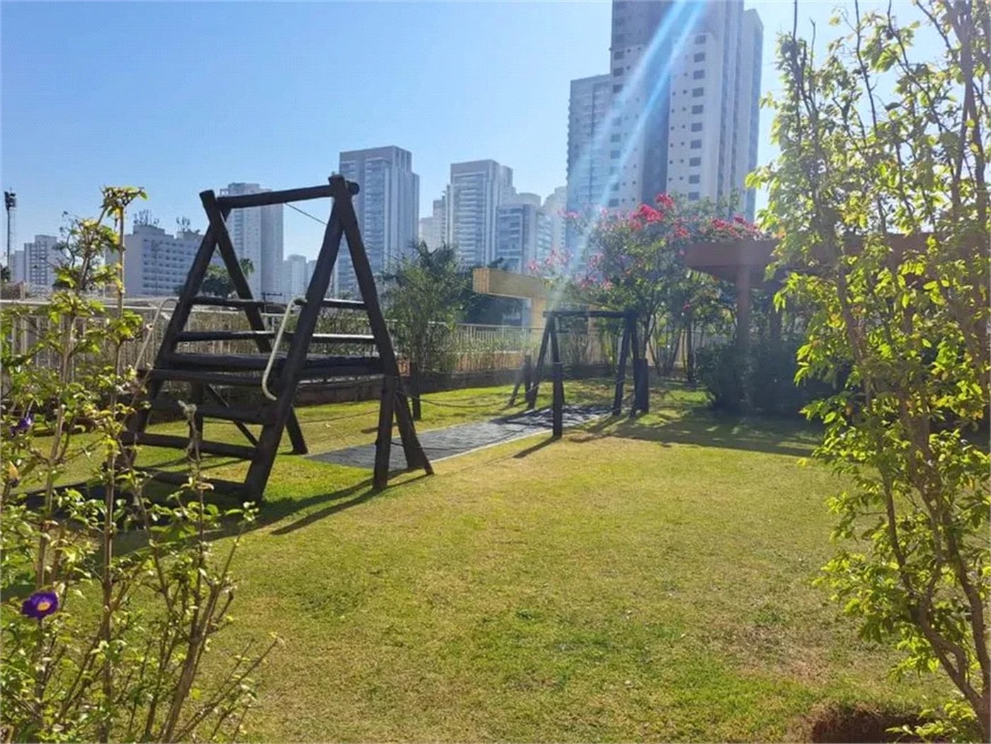 Apartamento à venda com 4 quartos, sendo 3 suítes,  em Vila Leopoldina, São Paulo, SP