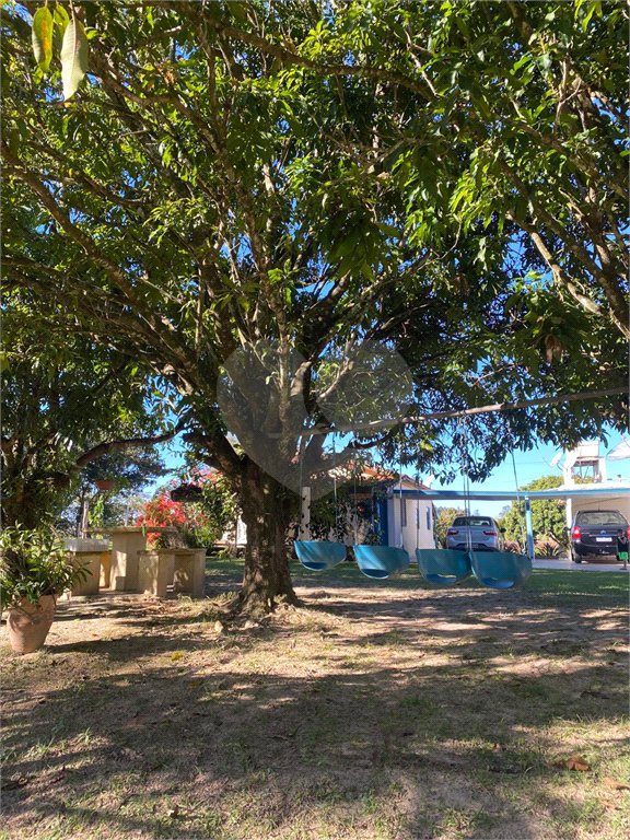 Chácara à venda com 5 quartos, sendo 2 suítes,  no Centro, Sarapuí, SP