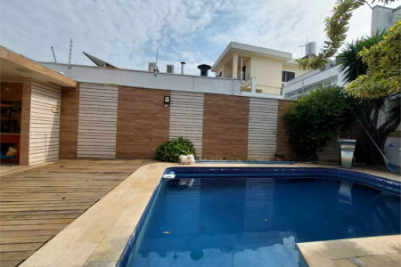 Casa à venda ou para alugar com 4 suítes em Lapa, São Paulo, SP