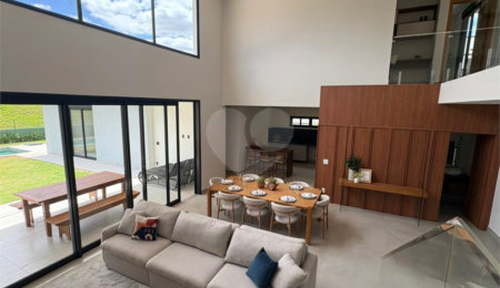 Casa à venda com 4 suítes no condomínio Portal dos Bandeirantes, Salto - SP
